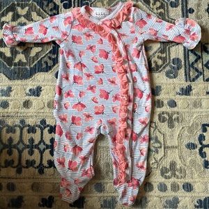 Nicole Miller footed sleeper 3-6 mo